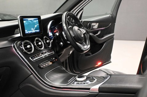 Mercedes-Benz GLC 2.0 GLC 250 AMG Line Premium 4Matic Auto 4WD 5dr 10