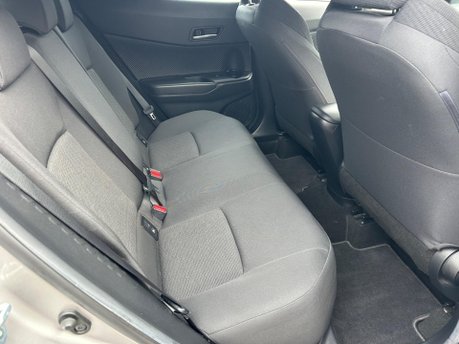 Toyota C-HR 1.2 VVT-i Icon CVT Euro 6 (s/s) 5dr 27