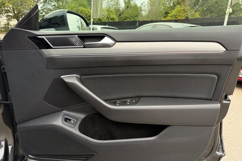 Volkswagen Arteon R-LINE TDI 4MOTION DSG -APPLE CARPLAY -2 OWNERS -10 VW SERVICES  34