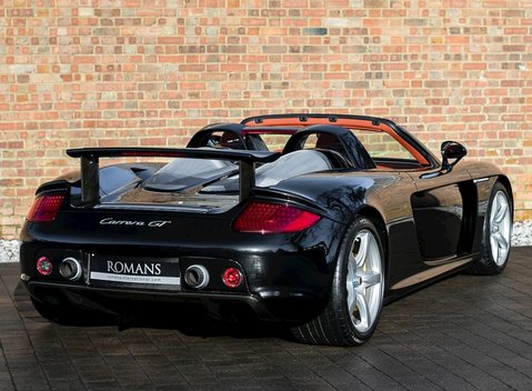 Porsche Carrera GT 7