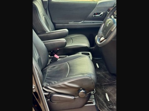 Toyota Vellfire Sunroof 8