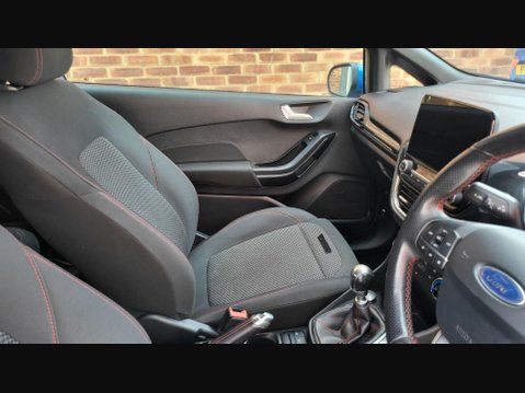 Ford Fiesta ST-LINE 15