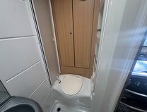 Bessacarr E 5 Berth | 4 Belts | Dinette | Rear Kitchen| Side Bathroom | Vanlux 22