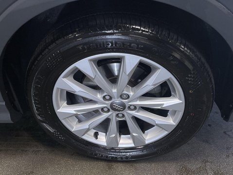 Audi Q3 1.5 TFSI CoD 35 Sport SUV 5dr Petrol Manual Euro 6 (s/s) (150 ps) 12