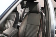 Land Rover Discovery Sport 1.5 Discovery Sport R-Dynamic SE PHEV Auto 4WD 5dr 24