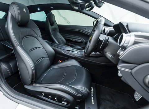 Ferrari GTC4 Lusso V12 10