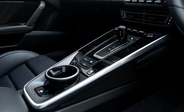 Porsche 911 Turbo S (992) 24