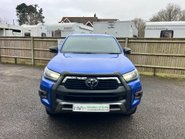 Toyota Hilux 2.8 INVINCIBLE X 4WD D-4D DCB AUTOMATIC 9