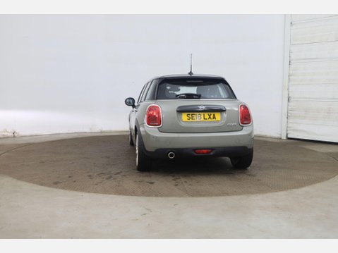 Mini Hatch 1.5 Cooper Euro 6 (s/s) 5dr 5