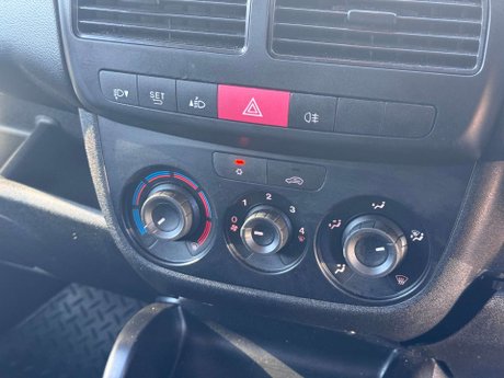 Vauxhall Combo 1.6 Combo 2000 CDTi S/S 12
