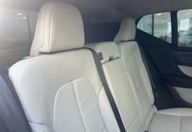 Volvo XC40 2.0 T4 INSCRIPTION PRO AUTO PETROL 27