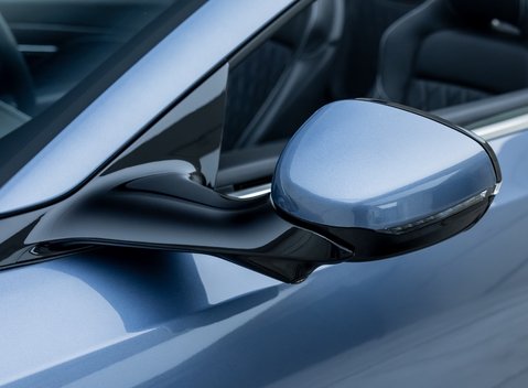 Aston Martin DB12 VOLANTE 38