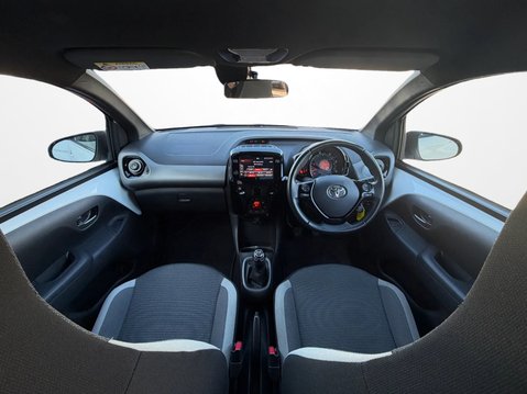 Toyota Aygo 1.0 VVT-i X-Trend TSS 5dr [Bi-tone] 16