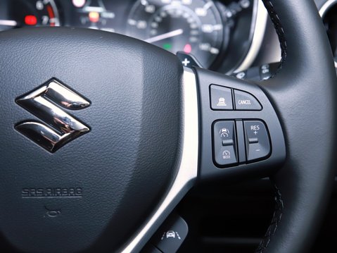 Suzuki Vitara 1.5 Hybrid Motion 5dr AGS 23