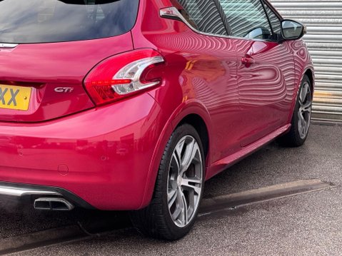 Peugeot 208 1.6 THP GTi Hatchback 3dr Petrol Manual Euro 5 (200 ps) 23