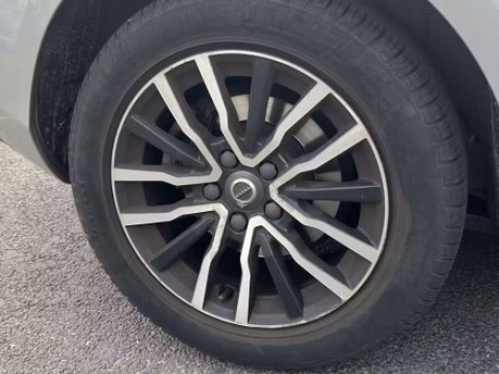Volvo V40 1.5 V40 Momentum Nav+ T2 Auto 5dr 27