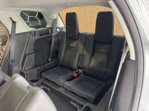 Land Rover Discovery Sport 2.0 Discovery Sport Black HSE TD4 Auto 4WD 5dr 80