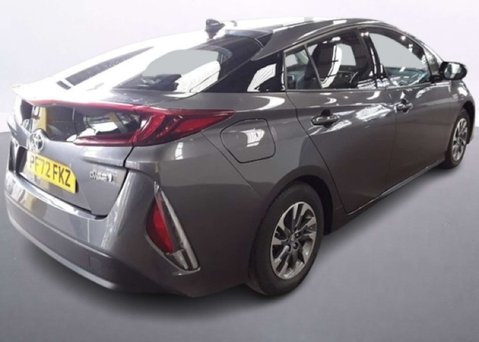 Toyota Prius 1.8 VVT 8.8kWh Business Edition Plus Hatchback 5dr Petrol Plug-in Hybrid CV 8