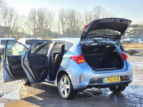 Toyota Auris 1.6 V-Matic Sport Hatchback 5dr Petrol Multidrive S Euro 5 (132 ps) 10