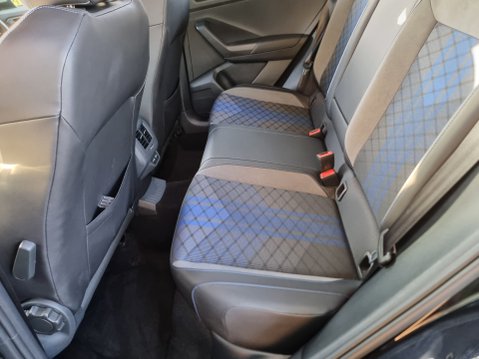 Volkswagen T-Roc R TSI 4MOTION DSG Full Service History Excellent Condition 48