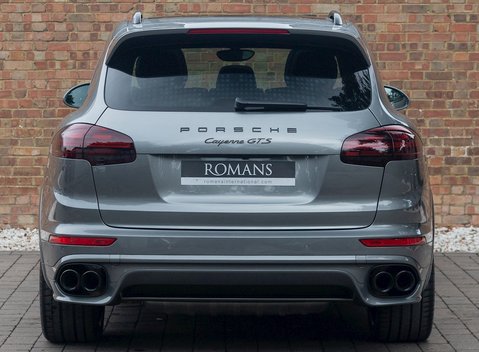 Porsche Cayenne GTS 5