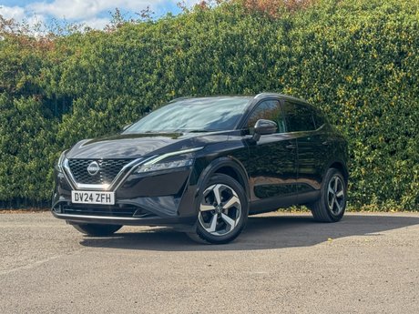 Nissan Qashqai 1.3 DIG-T MHEV N-Connecta SUV 5dr Petrol Hybrid XTRON Euro 6 (s/s) (158 ps)