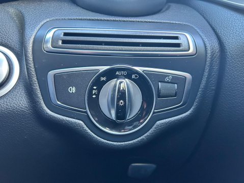 Mercedes-Benz C Class C220 BLUETEC AMG LINE PREMIUM PLUS 20