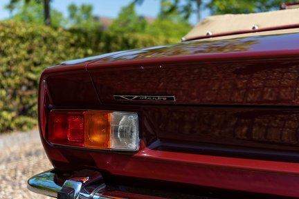 Aston Martin V8 Volante EFi 21