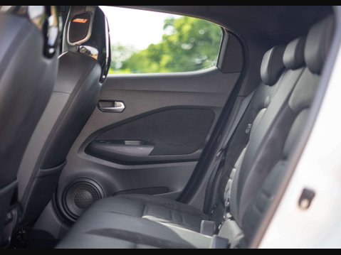Nissan Juke 1.0 Juke Tekna+ DiG-T Semi-Auto 5dr 31