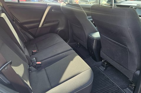 Toyota Rav 4 D-4D BUSINESS EDITION LOOK! 37000 MILES! 1 OWNER! SAT NAVIGATION 14