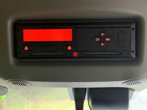 Renault Master 17 seater minibus 27