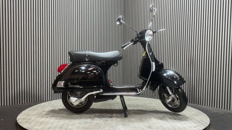 Piaggio Vespa PX 2016 17K NEW MOT 2 STROKE 125CC LEARNER MODERN RETRO 1