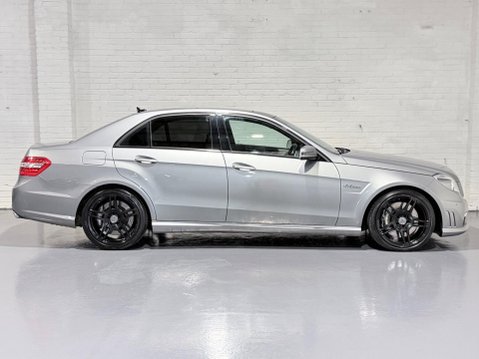 Mercedes-Benz E Class 6.2 E63 V8 AMG G-Tronic Euro 5 4dr 50