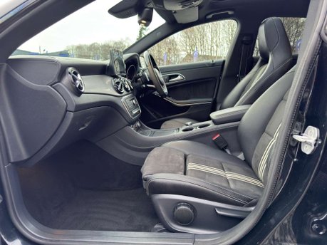 Mercedes-Benz CLA Class 2.1 CLA 220 WhiteArt D Auto 5dr 22