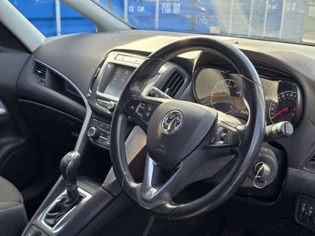 Vauxhall Zafira 1.4i Turbo SRi MPV 5dr Petrol Auto Euro 6 (140 ps) 17