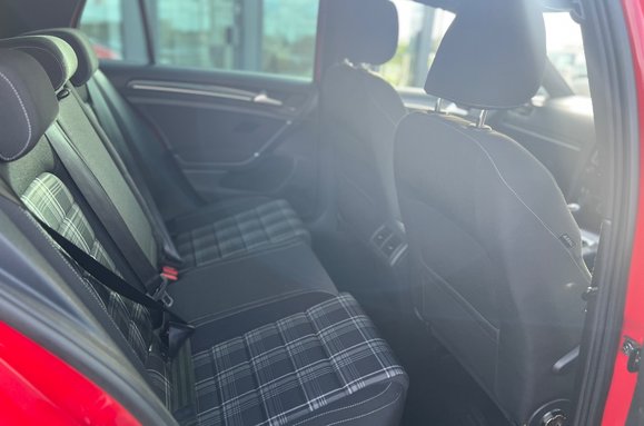 Volkswagen Golf 2.0 TDI BlueMotion Tech GTD 5 Door 23