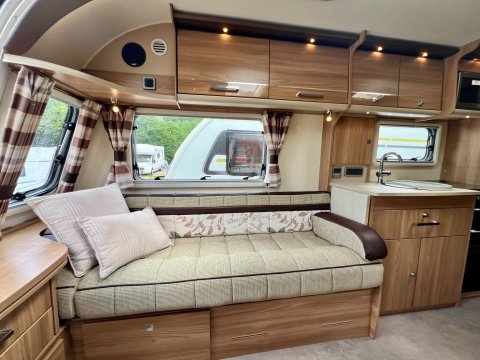 Bailey Unicorn Seville 18