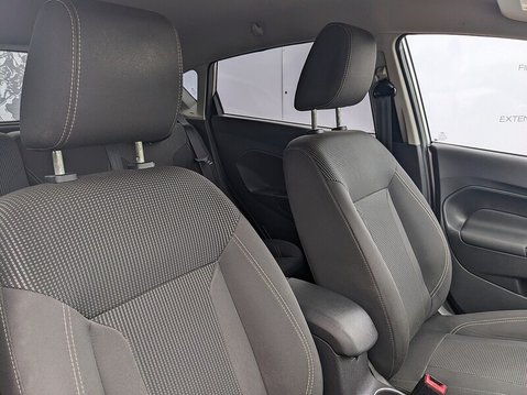 Ford Fiesta TITANIUM 11