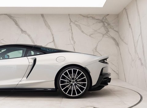 McLaren GT V8 SSG 25