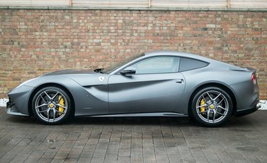Ferrari F12 Berlinetta 6