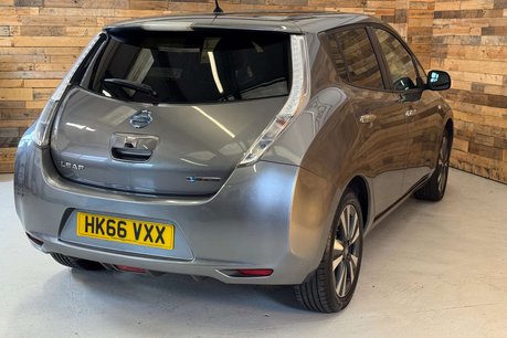 Nissan LEAF 30kWh Tekna Hatchback 5dr Electric Auto (109 bhp) 8