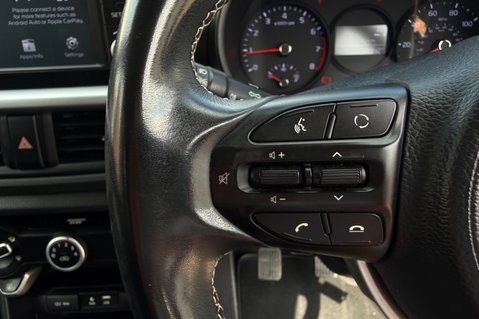 Kia Picanto WAVE. 6 MAIN DEALER SERVICES.. ONLY ONE OWNER.. REVERSING CAMERA.. A/C 32