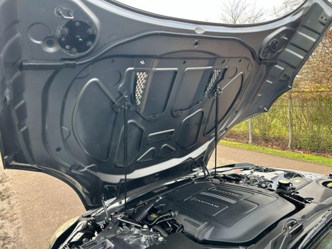 Jaguar F-Type 3.0 V6 Auto Euro 6 (s/s) 2dr 44