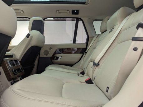 Land Rover Range Rover 3.0 Range Rover Vogue D MHEV Auto 4WD 5dr 39
