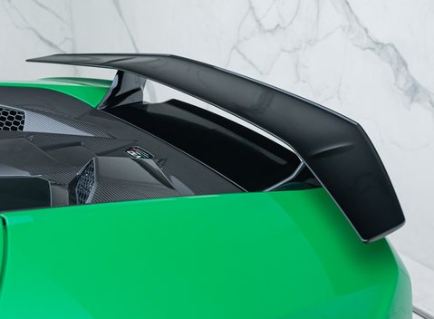 Lamborghini Huracan Tecnica 37