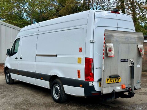 Mercedes-Benz Sprinter 2.0 315 CDI Progressive RWD L3 H2 Euro 6 (s/s) 5dr 7