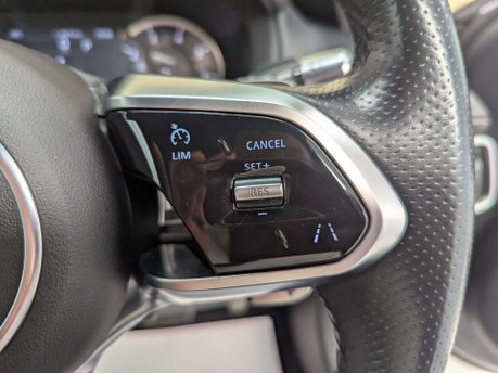 Jaguar XE 2.0 XE R-Dynamic S Auto 4dr 76
