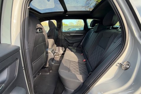 Skoda Karoq SPORTLINE TSI DSG AUTOMATIC - METEOR GREY -PAN ROOF -APPLE CARPLAY 25