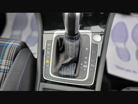 Volkswagen Golf GTE ADVANCE DSG 13