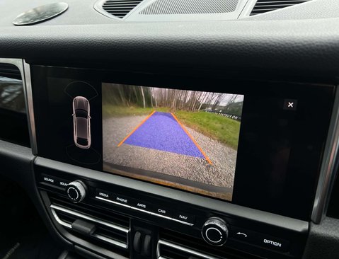 Porsche Macan 3.0 Macan S Semi-Auto 4WD 5dr 31